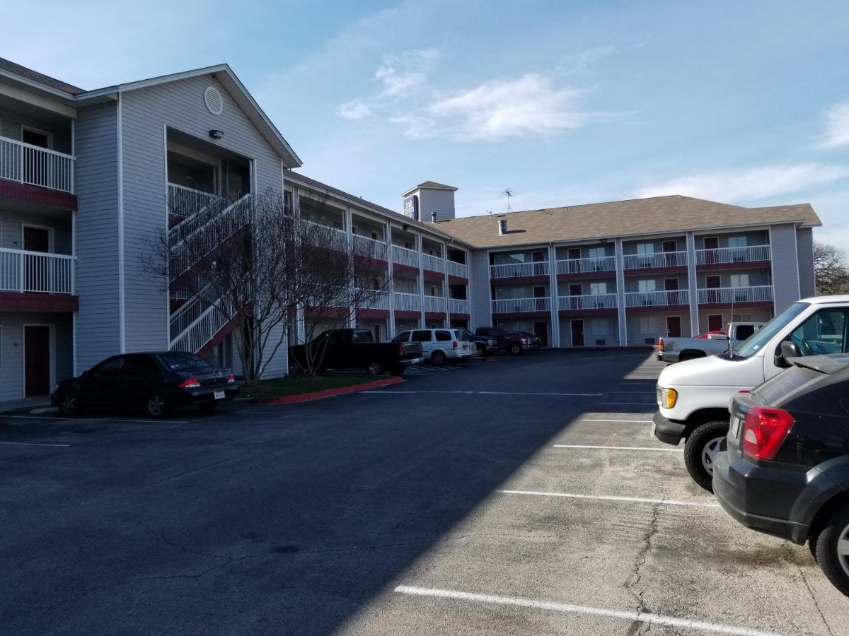 Intown Suites Extended Stay San Antonio Tx - Leon Valley North Dış mekan fotoğraf